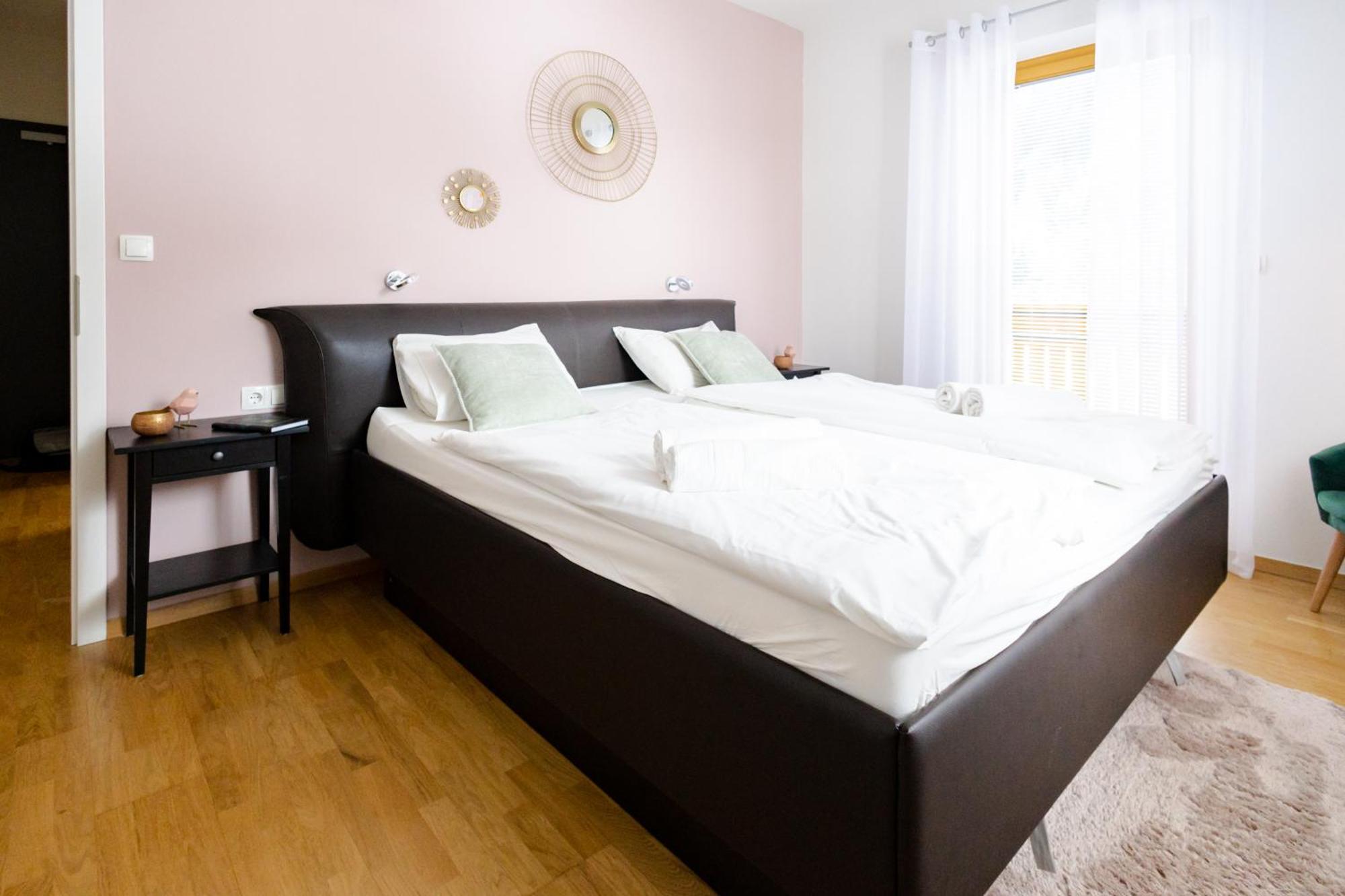 Waterfall Apartment - Cozy Mountain Retreat Kranjska Gora Bagian luar foto