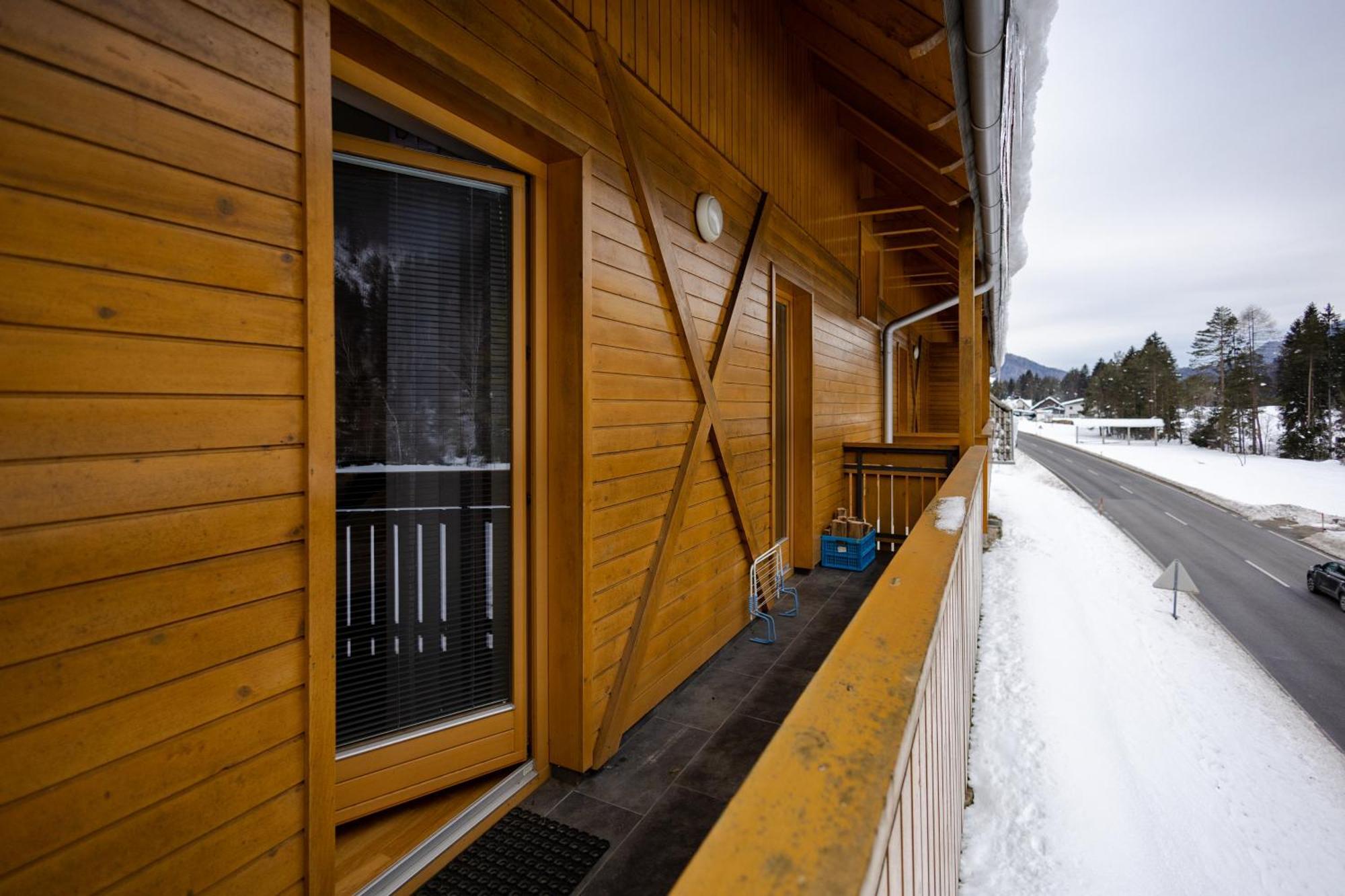 Waterfall Apartment - Cozy Mountain Retreat Kranjska Gora Bagian luar foto