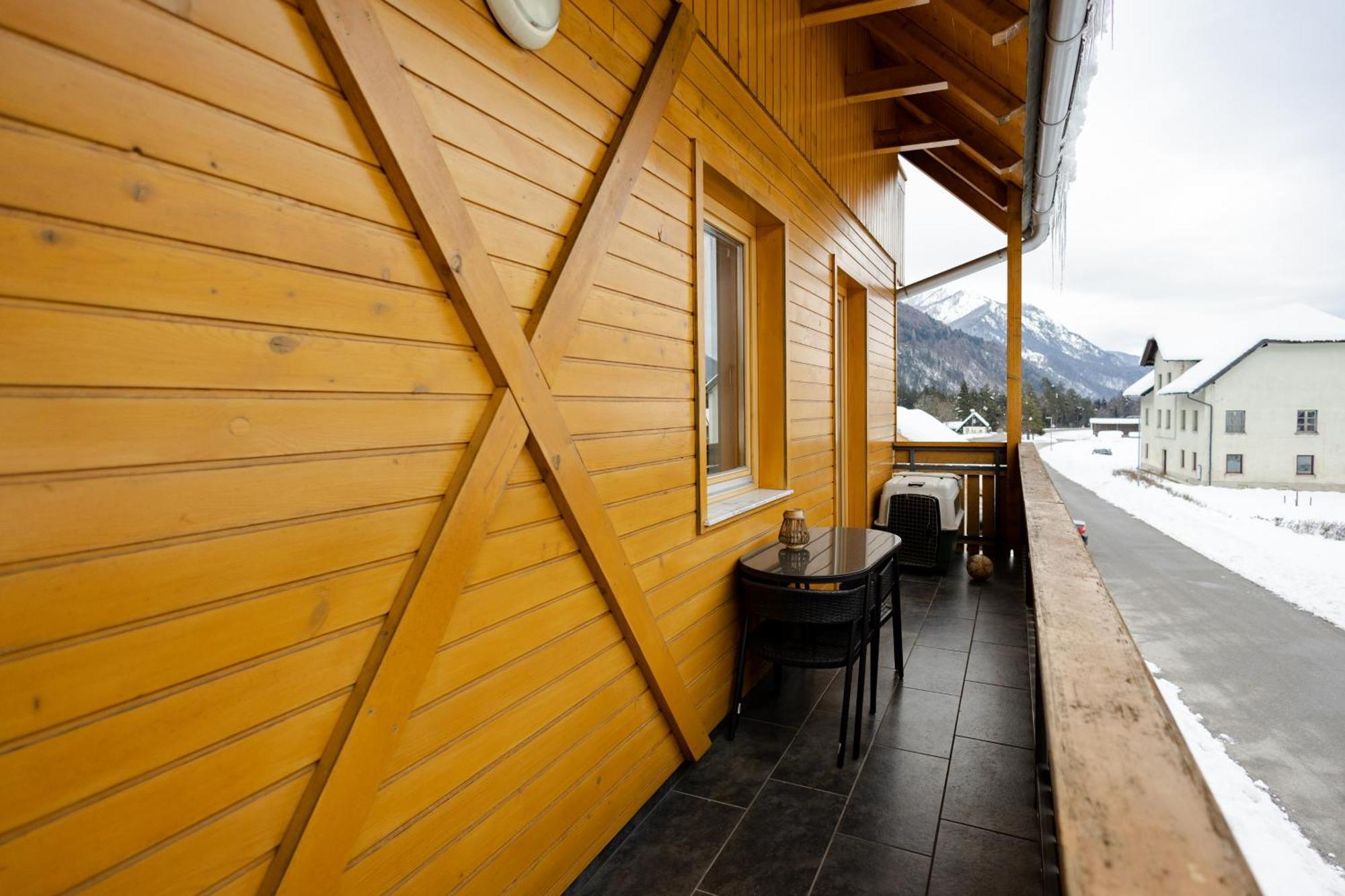 Waterfall Apartment - Cozy Mountain Retreat Kranjska Gora Bagian luar foto