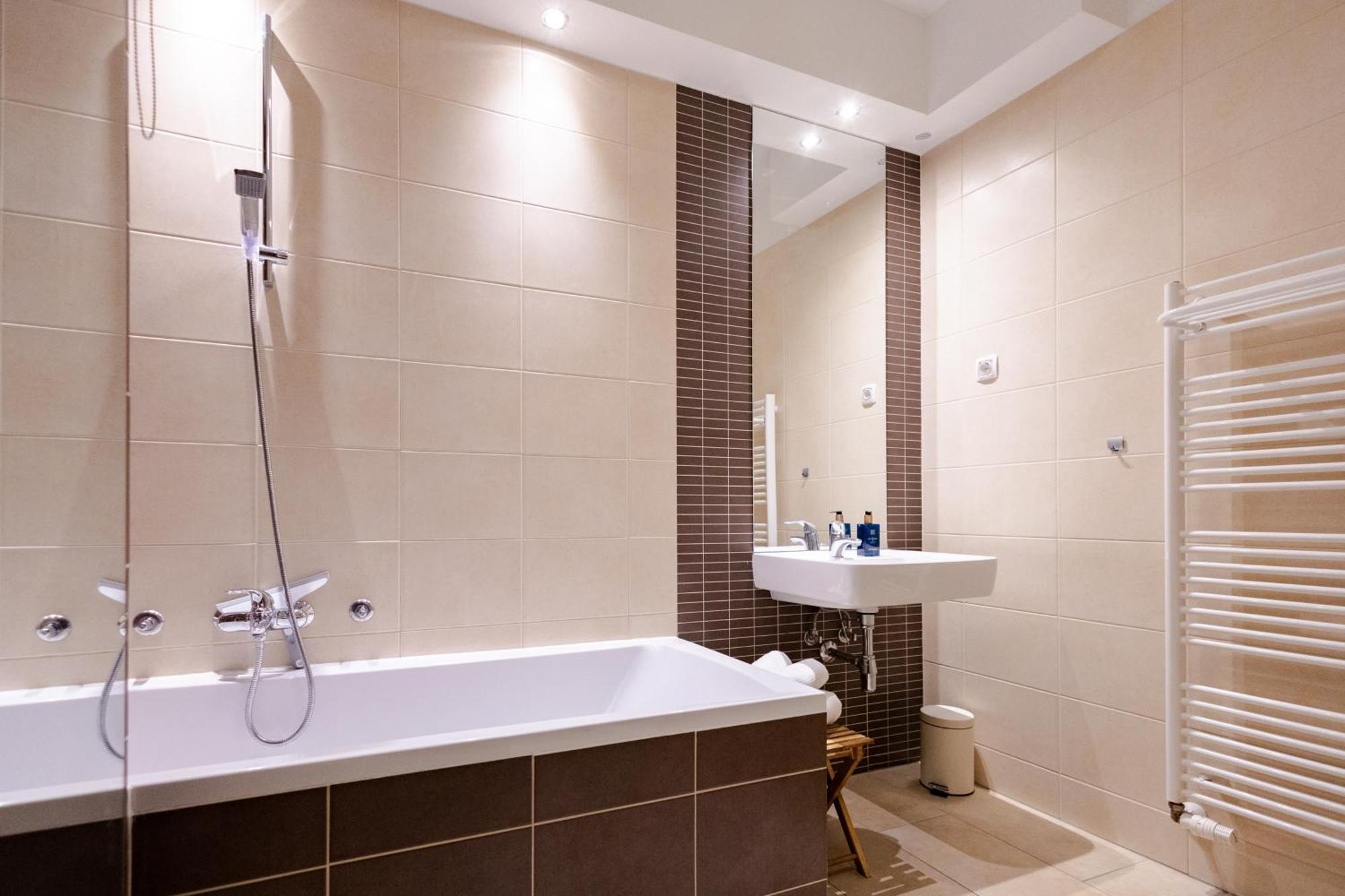 Waterfall Apartment - Cozy Mountain Retreat Kranjska Gora Bagian luar foto